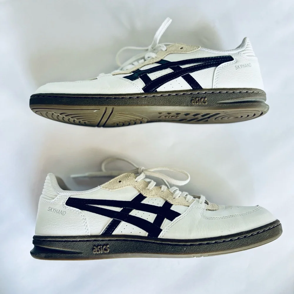 10 ASICS Skyhand OG Sneakers Shoes Mens 8.5 white black brown ivory trending - Picture 7 of 9